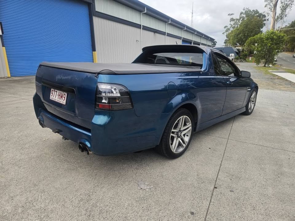 2012 Holden commodore veii sv6 manual ute 7.jpg